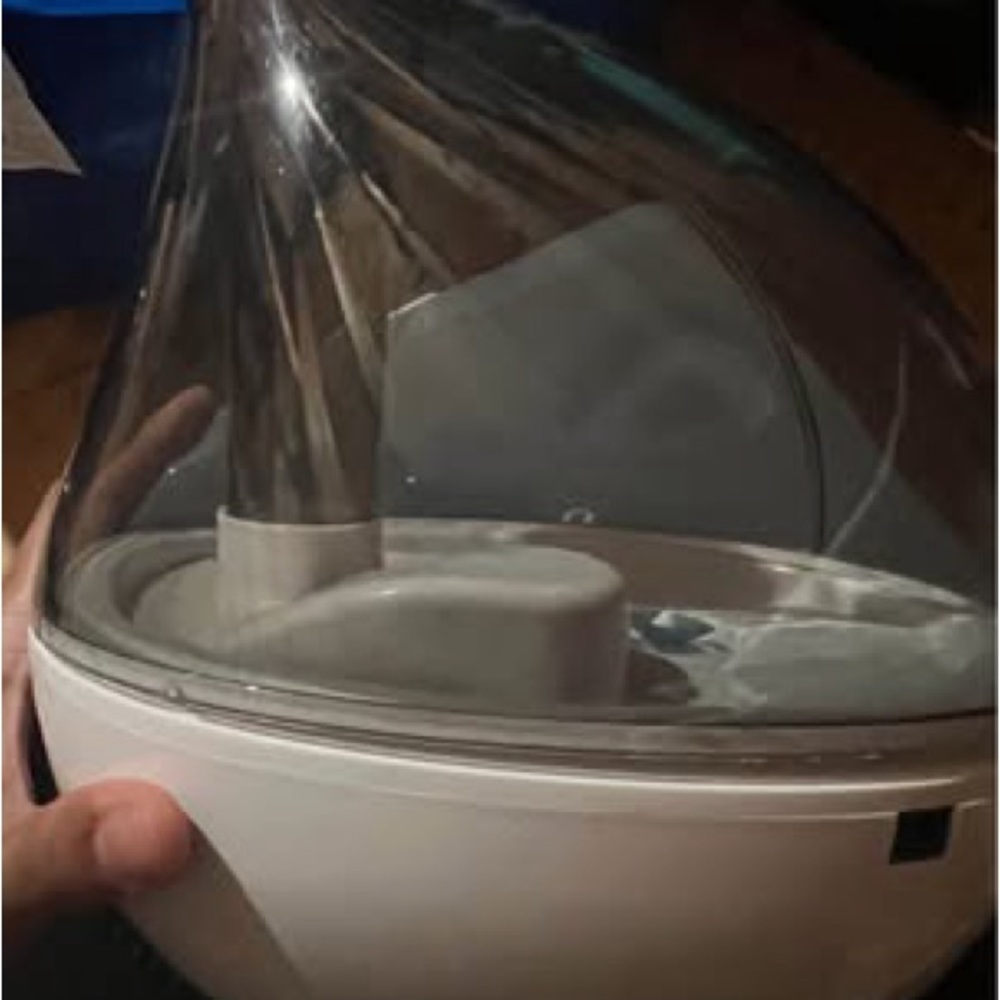Humidifier - Picture 3 of 3